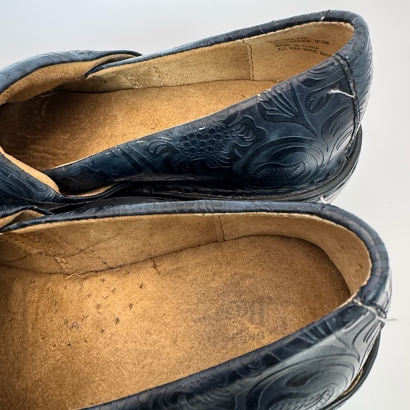 BASS Sheena Tooled Textured Paisley Slip On Blue Shoes Clogs Women's Size 9.5 - Picture 5 of 14